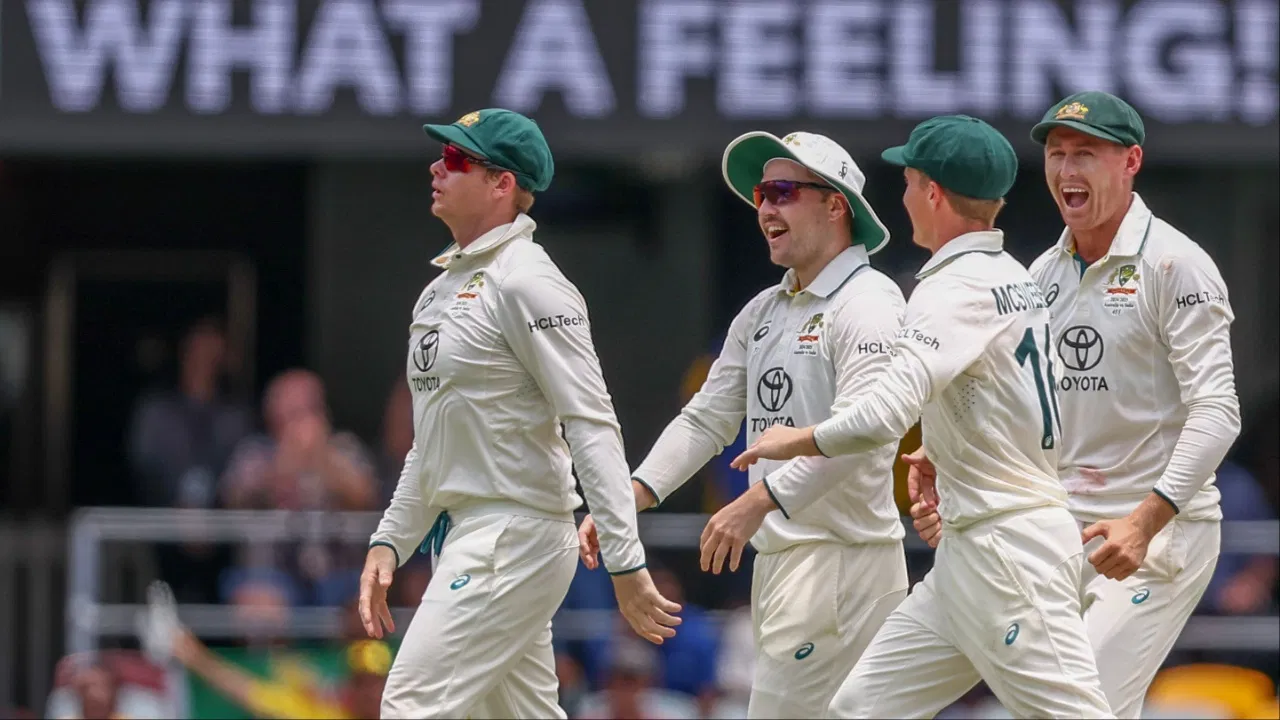 AUS vs ENG: 2 खिलाड़ियों का डेब्यू, 14 साल बाद होगा ऐसा, ऑस्ट्रेलिया ने पहले एशेज टेस्ट की चुनी प्लेइंग 11 AUS vs ENG: 2 खिलाड़ियों का डेब्यू, 14 साल बाद होगा ऐसा, ऑस्ट्रेलिया ने पहले एशेज टेस्ट की चुनी प्लेइंग 11