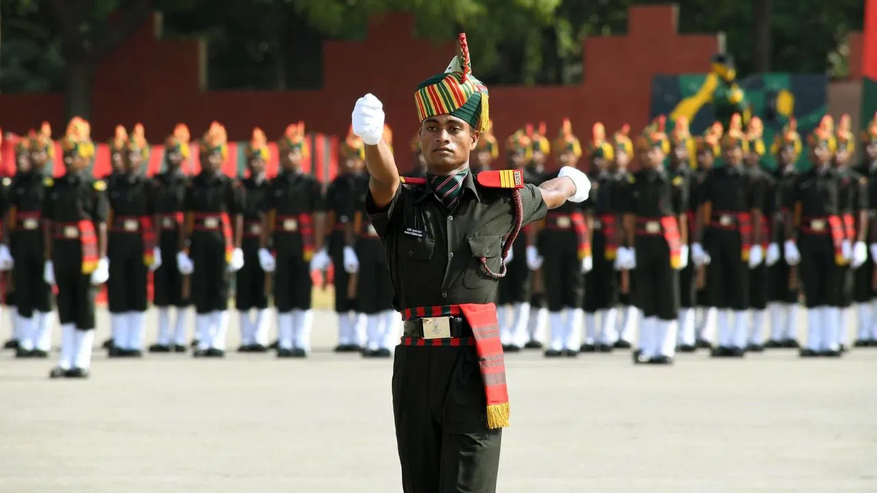 Agniveer Bharti 2025: इंडियन आर्मी, एयरफोर्स और नेवी में अग्निवारी भर्ती के लिए 12वीं किन विषयों से पास होना है जरूरी? Agniveer Bharti 2025: इंडियन आर्मी, एयरफोर्स और नेवी में अग्निवारी भर्ती के लिए 12वीं किन विषयों से पास होना है जरूरी?