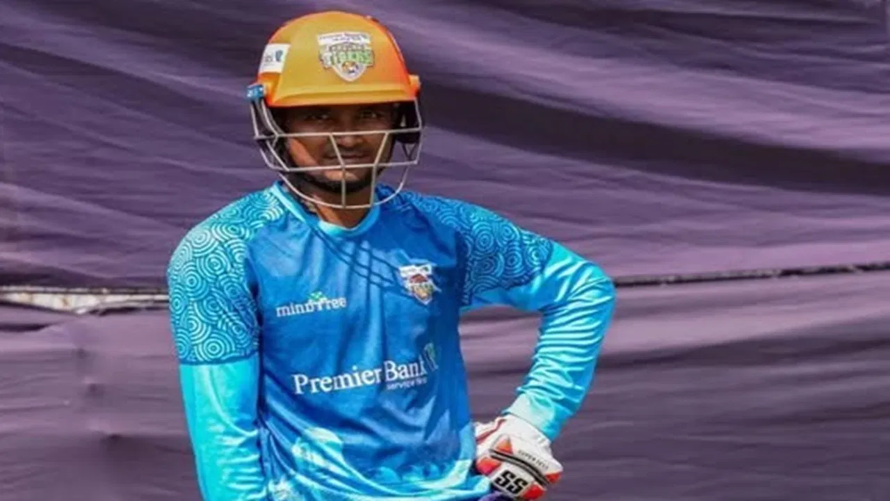 Asia Cup Rising Stars 2025: वैभव सूर्यवंशी के बाद अब इस खिलाड़ी ने किया कमाल, 35 गेंदों में शतक ठोका Asia Cup Rising Stars 2025: वैभव सूर्यवंशी के बाद अब इस खिलाड़ी ने किया कमाल, 35 गेंदों में शतक ठोका