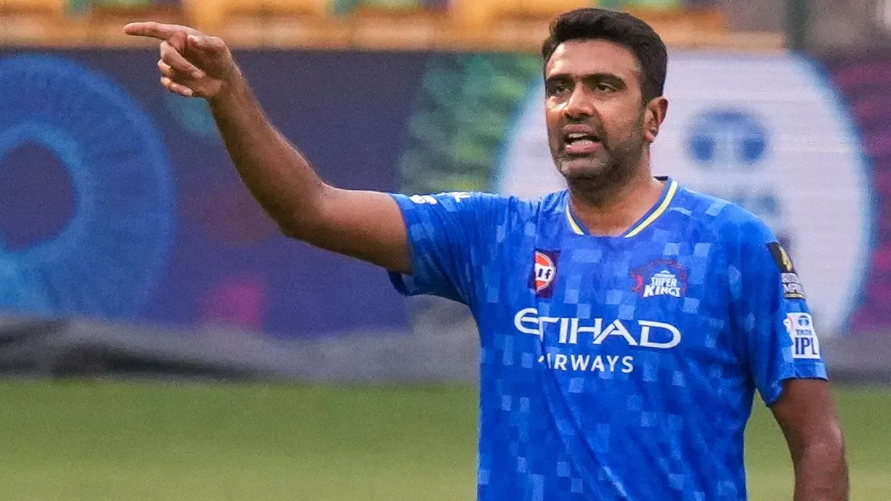 BBL में डेब्यू से पहले ही अश्विन बाहर, दर्दनाक है वजह BBL में डेब्यू से पहले ही अश्विन बाहर, दर्दनाक है वजह