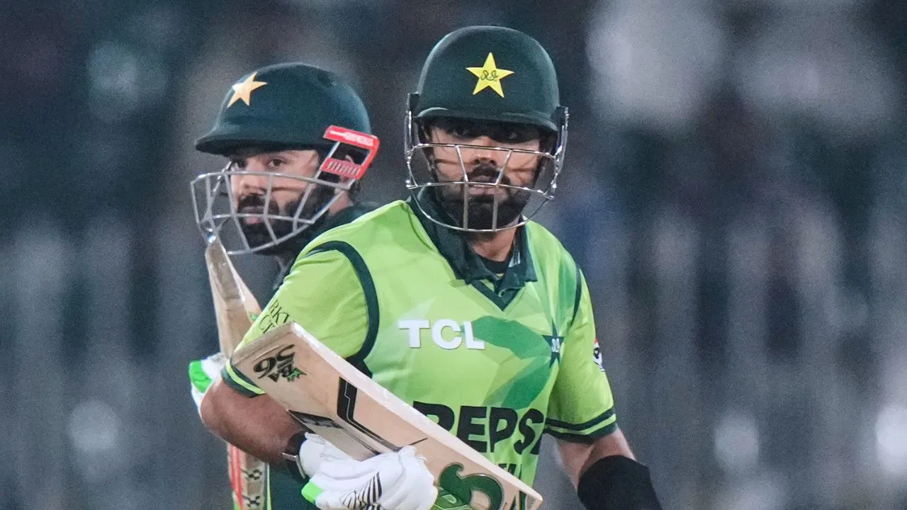 Babar Azam Century: बाबर आजम ने 83 पारियों के बाद जड़ा शतक, 807 दिन का इंतजार खत्म, पाकिस्तान को जिताई सीरीज Babar Azam Century: बाबर आजम ने 83 पारियों के बाद जड़ा शतक, 807 दिन का इंतजार खत्म, पाकिस्तान को जिताई सीरीज