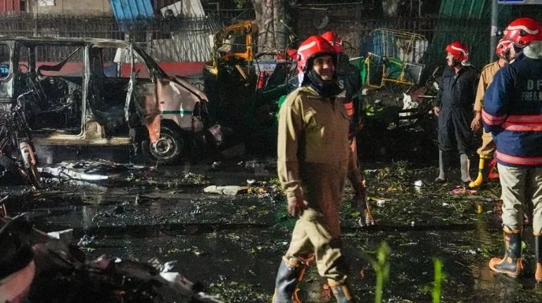 Delhi Blast: कौन हैं देवेंद्र और दिनेश, जिनका दिल्ली ब्लास्ट में सामने आया नाम Delhi Blast: कौन हैं देवेंद्र और दिनेश, जिनका दिल्ली ब्लास्ट में सामने आया नाम