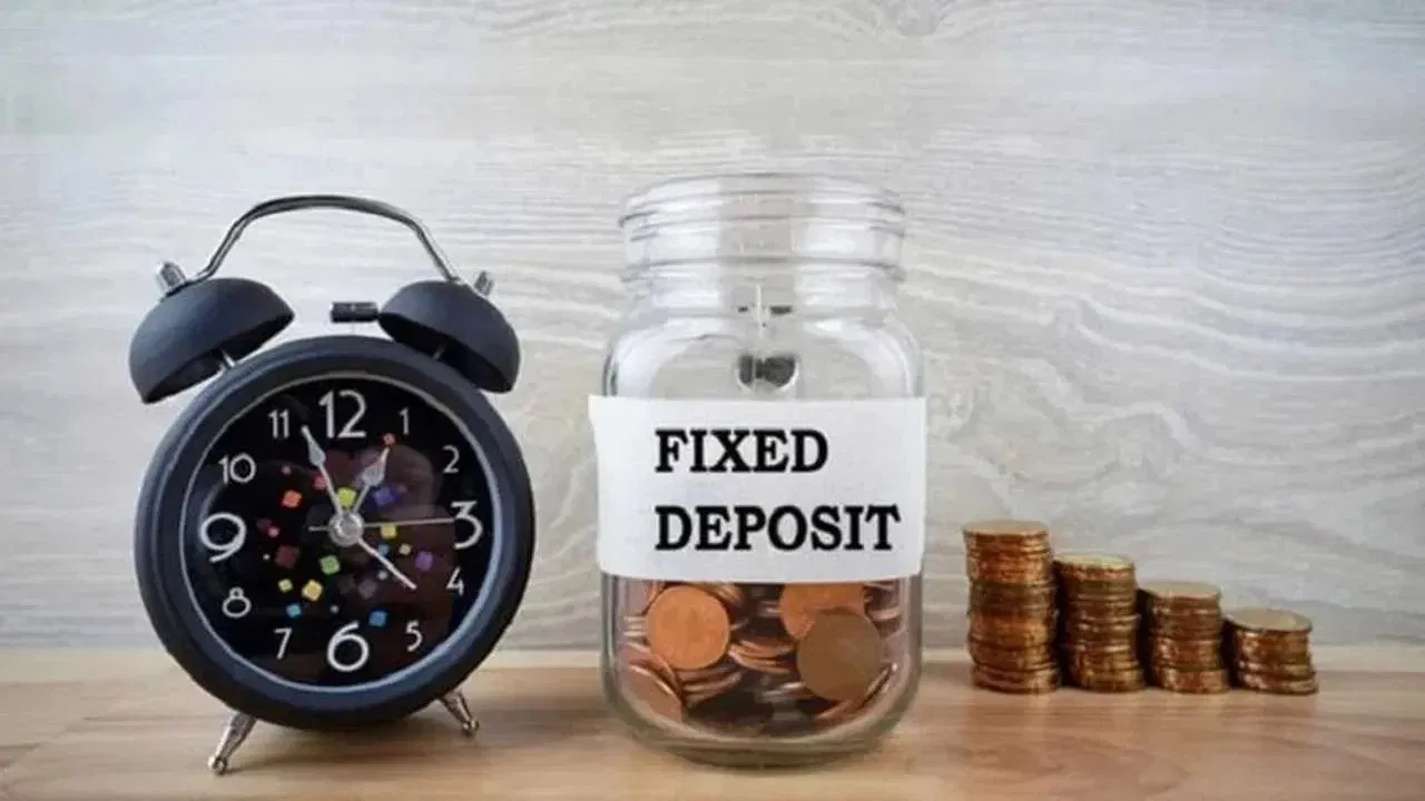FD Interest Rates: कहां मिल रहा है एफडी पर सबसे ज्यादा रिटर्न? ये रही बैंकों की लिस्ट FD Interest Rates: कहां मिल रहा है एफडी पर सबसे ज्यादा रिटर्न? ये रही बैंकों की लिस्ट