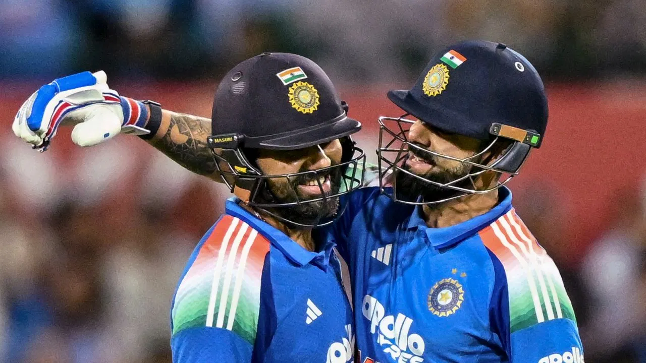 IND vs SA: धोनी के शहर में रोहित-विराट का जलवा, टिकट के लिए ठंड भूलकर रात 12 बजे से लगी कतारें IND vs SA: धोनी के शहर में रोहित-विराट का जलवा, टिकट के लिए ठंड भूलकर रात 12 बजे से लगी कतारें