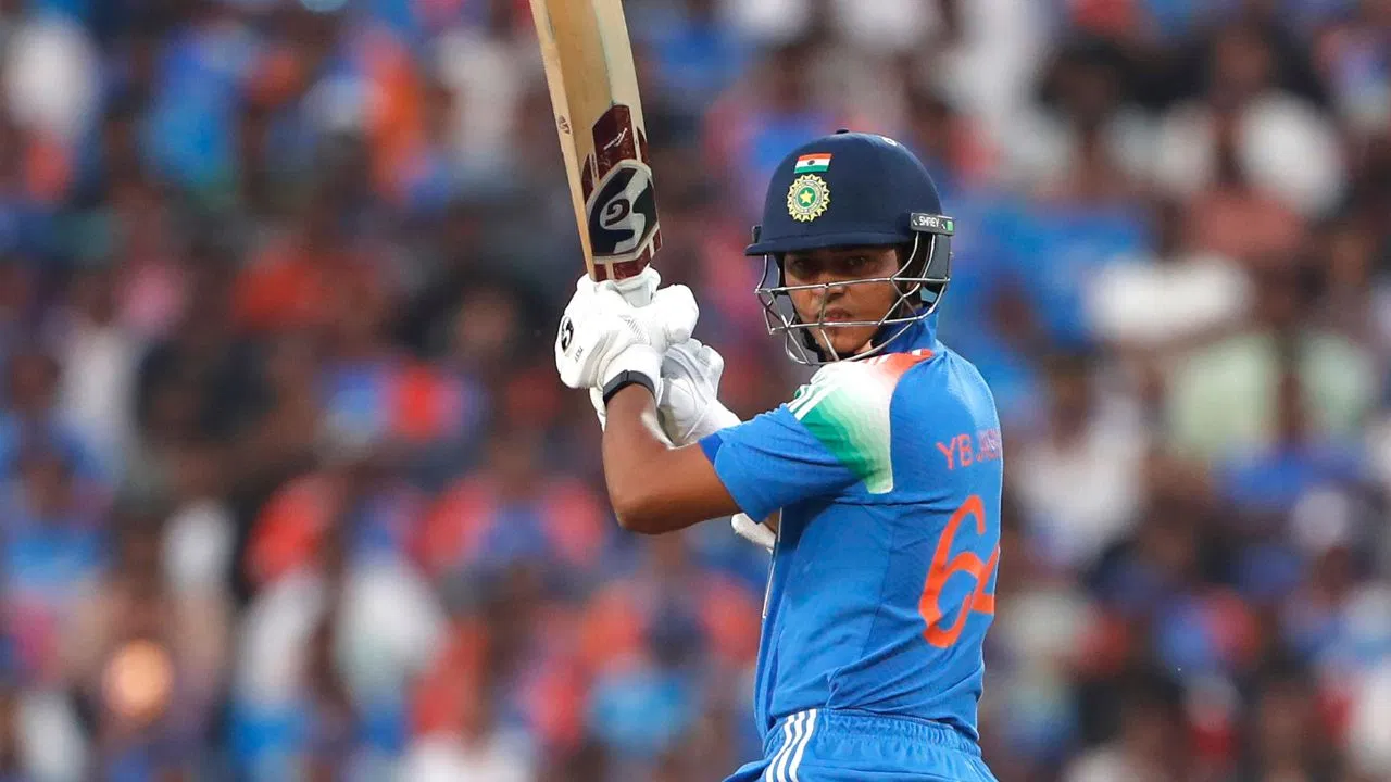 IND vs SA: रोहित-जायसवाल होंगे ओपनर, मगर कौन लेगा अय्यर की जगह? ऐसी होगी टीम इंडिया की प्लेइंग-11! IND vs SA: रोहित-जायसवाल होंगे ओपनर, मगर कौन लेगा अय्यर की जगह? ऐसी होगी टीम इंडिया की प्लेइंग-11!
