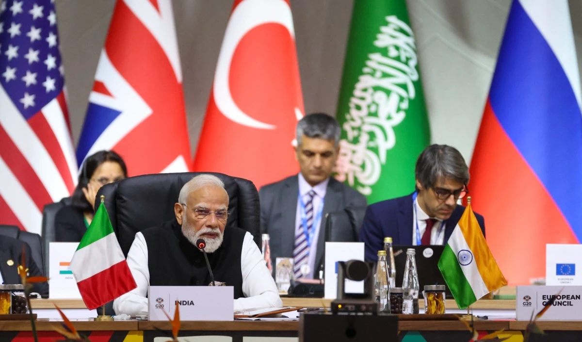 PM Modi at G20 Summit: प्रधानमंत्री ने जोहानिसबर्ग में जी-20 के इतर वैश्विक नेताओं से मुलाकात की PM Modi at G20 Summit: प्रधानमंत्री ने जोहानिसबर्ग में जी-20 के इतर वैश्विक नेताओं से मुलाकात की