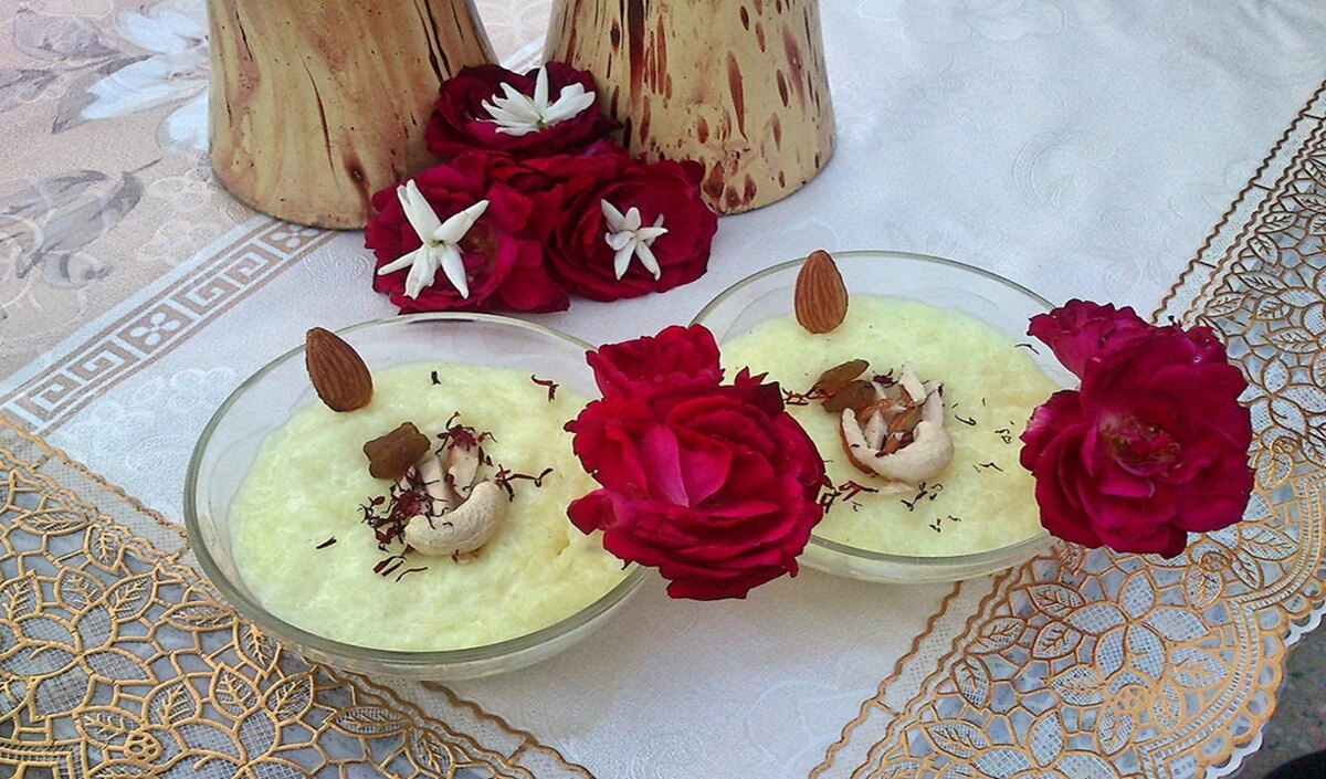 Restaurant Style Dessert: बची हुई बर्फी और चावल से 10 मिनट में बनाएं रेस्टोरेंट जैसी शाही खीर, जानें जादुई तरीका Restaurant Style Dessert: बची हुई बर्फी और चावल से 10 मिनट में बनाएं रेस्टोरेंट जैसी शाही खीर, जानें जादुई तरीका