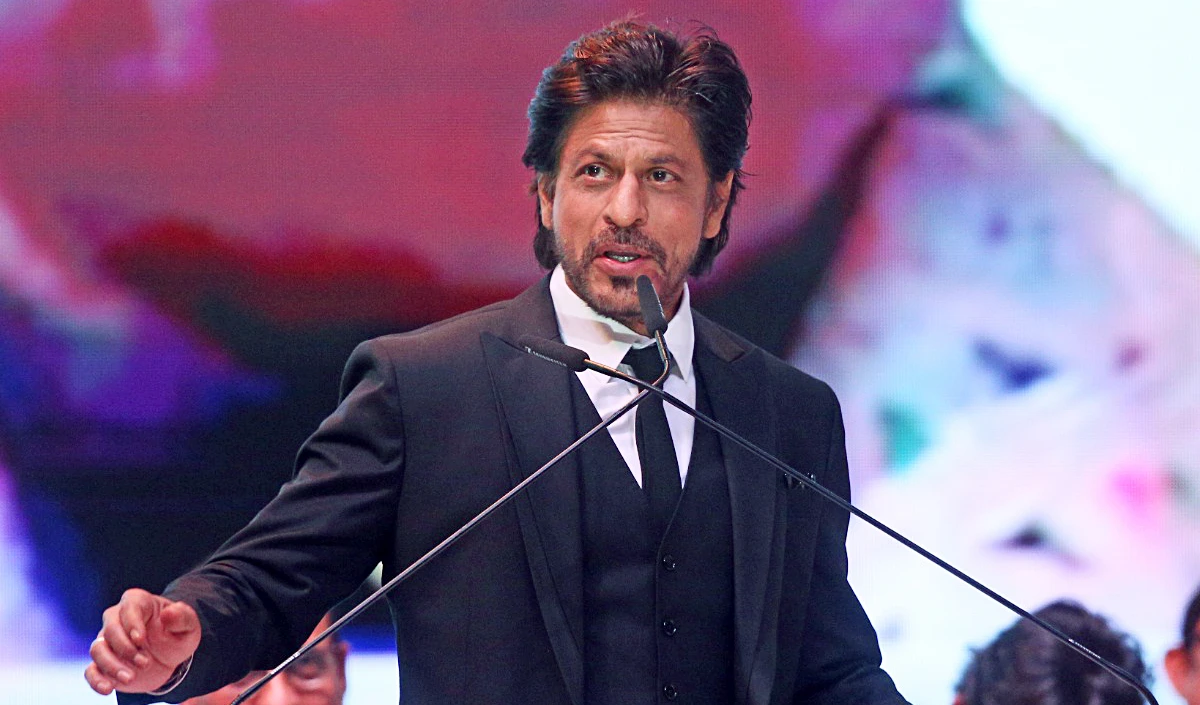Shah Rukh Khan ने बच्चों पर लुटाया प्यार, ग्लोबल पीस ऑनर्स में जीता दिल, फैंस बोले- ‘सबसे प्यारा पल’ | Global Peace Honours 2025 Shah Rukh Khan ने बच्चों पर लुटाया प्यार, ग्लोबल पीस ऑनर्स में जीता दिल, फैंस बोले- 'सबसे प्यारा पल' | Global Peace Honours 2025
