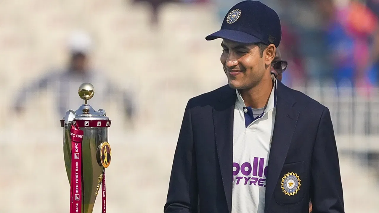 Shubman Gill Medical Update: शुभमन गिल पर बड़ा फैसला, गुवाहाटी टेस्ट खेलेंगे या नहीं BCCI ने दी ये जानकारी Shubman Gill Medical Update: शुभमन गिल पर बड़ा फैसला, गुवाहाटी टेस्ट खेलेंगे या नहीं BCCI ने दी ये जानकारी