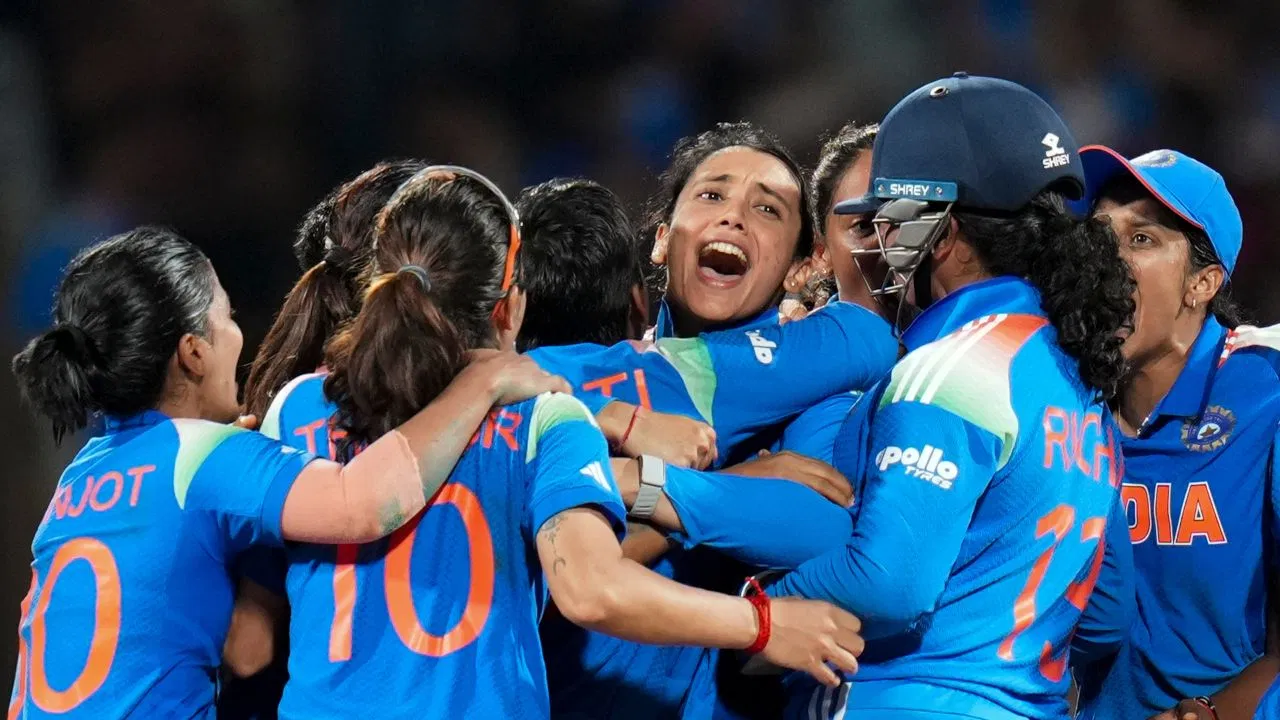 World Cup Prize Money: वर्ल्ड चैंपियन टीम इंडिया पर छप्पर फाड़ बरसा पैसा, सबसे बड़ी प्राइज मनी जीतकर रचा इतिहास World Cup Prize Money: वर्ल्ड चैंपियन टीम इंडिया पर छप्पर फाड़ बरसा पैसा, सबसे बड़ी प्राइज मनी जीतकर रचा इतिहास