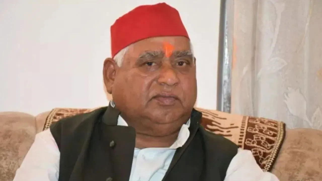 कार्यक्रम में मुझे न बुलाए जाने का कारण मेरा दलित समाज से होना है… भड़के अयोध्या सांसद अवधेश प्रसाद कार्यक्रम में मुझे न बुलाए जाने का कारण मेरा दलित समाज से होना है... भड़के अयोध्या सांसद अवधेश प्रसाद