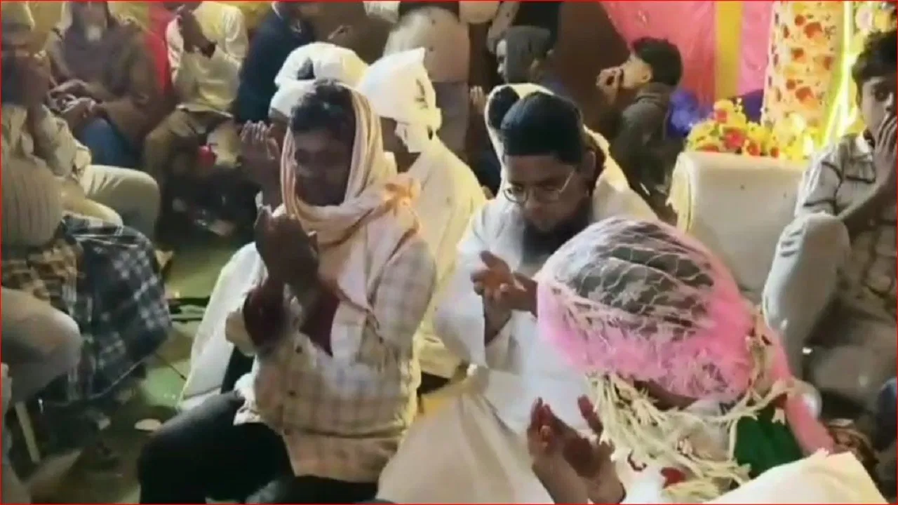 खगड़िया: निकाह समारोह में हुई हर्ष फायरिंग, दूल्हे की गर्दन पर जा लगी गोली, मौत से मचा हड़कंप खगड़िया: निकाह समारोह में हुई हर्ष फायरिंग, दूल्हे की गर्दन पर जा लगी गोली, मौत से मचा हड़कंप