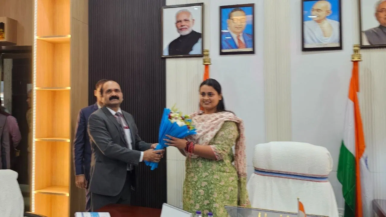 खेल मंत्री श्रेयसी सिंह ने ली समीक्षा बैठक, योजनाओं-परियोजनाओं को लेकर दिए निर्देश खेल मंत्री श्रेयसी सिंह ने ली समीक्षा बैठक, योजनाओं-परियोजनाओं को लेकर दिए निर्देश