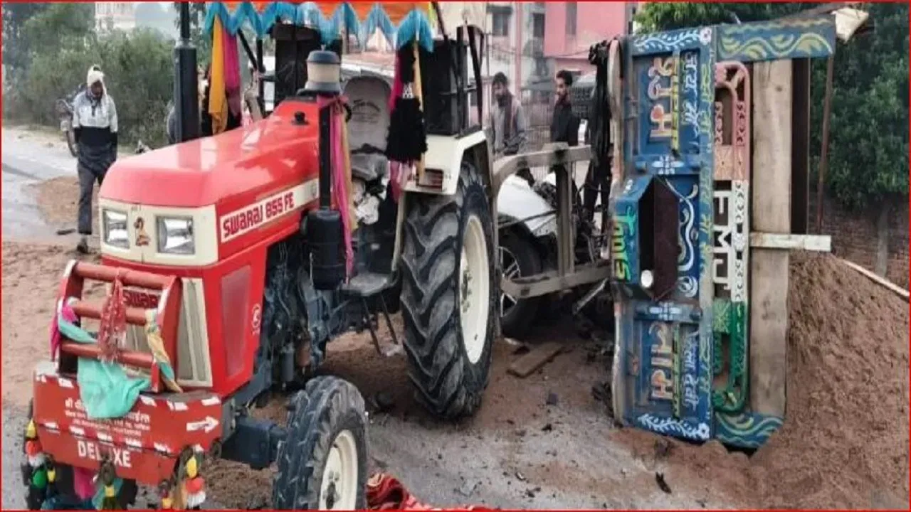 ग्वालियर में दर्दनाक सड़क हादसा: Fortuner कार की ट्रैक्टर ट्रॉली से जोरदार टक्कर, 5 की मौत, गाड़ी काटकर निकालने पड़े शव ग्वालियर में दर्दनाक सड़क हादसा: Fortuner कार की ट्रैक्टर ट्रॉली से जोरदार टक्कर, 5 की मौत, गाड़ी काटकर निकालने पड़े शव