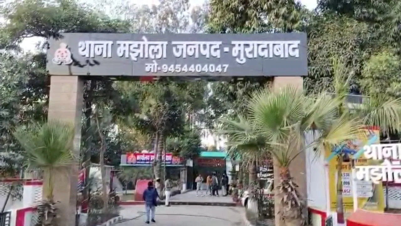 घर पर दो पत्नियां, फिर भी ब्याह लाया तीसरी… चौथी शादी की फिराक में था पति, मगर पड़ गए लेने के देने घर पर दो पत्नियां, फिर भी ब्याह लाया तीसरी... चौथी शादी की फिराक में था पति, मगर पड़ गए लेने के देने