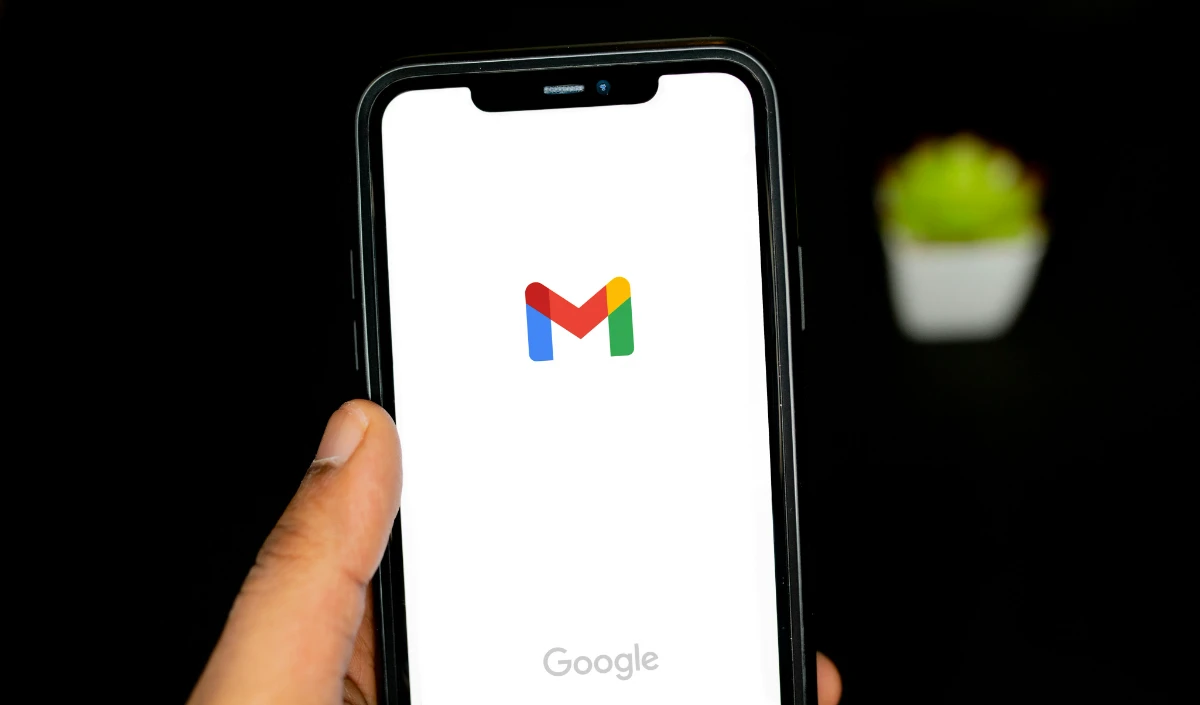जीमेल यूजर्स सावधान! कहीं Google आपके ईमेल से AI को ट्रेनिंग तो नहीं दे रहा? सेटिंग्स में करें ये बदलाव! जीमेल यूजर्स सावधान! कहीं Google आपके ईमेल से AI को ट्रेनिंग तो नहीं दे रहा? सेटिंग्स में करें ये बदलाव!