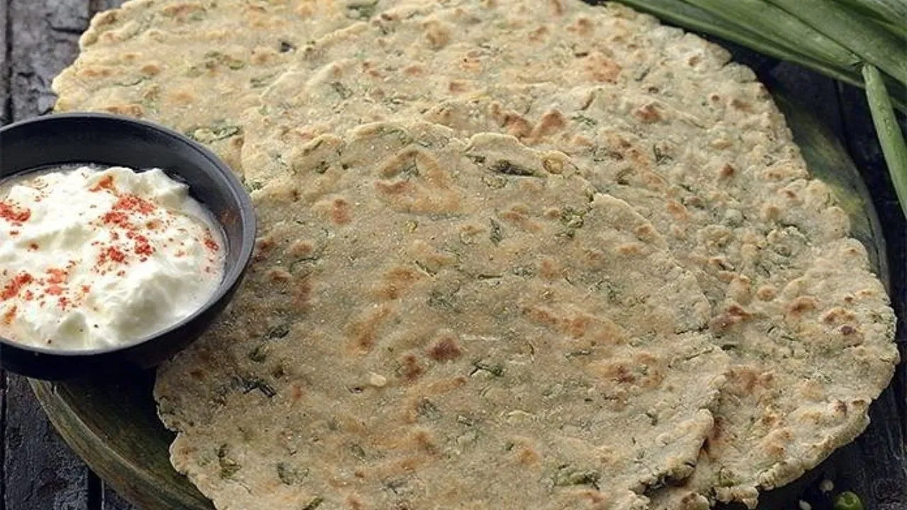 ज्वार, बाजरा या रागी…सर्दियों में किस आटे की रोटी खाना है बेस्ट? एक्सपर्ट से जानें ज्वार, बाजरा या रागी...सर्दियों में किस आटे की रोटी खाना है बेस्ट? एक्सपर्ट से जानें