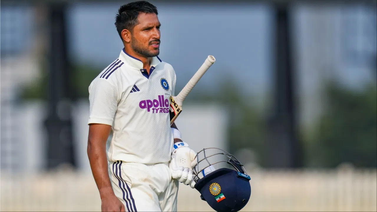 IND vs SA: ध्रुव जुरेल खेलेंगे पहला टेस्ट मैच, टीम इंडिया से बाहर होगा ये स्टार, कोच ने किया बड़ा ऐलान ध्रुव जुरेल को साउथ अफ्रीका के खिलाफ टीम इंडिया की प्लेइंग 11 में नहीं मिलेगी जगह? ये है वजह
