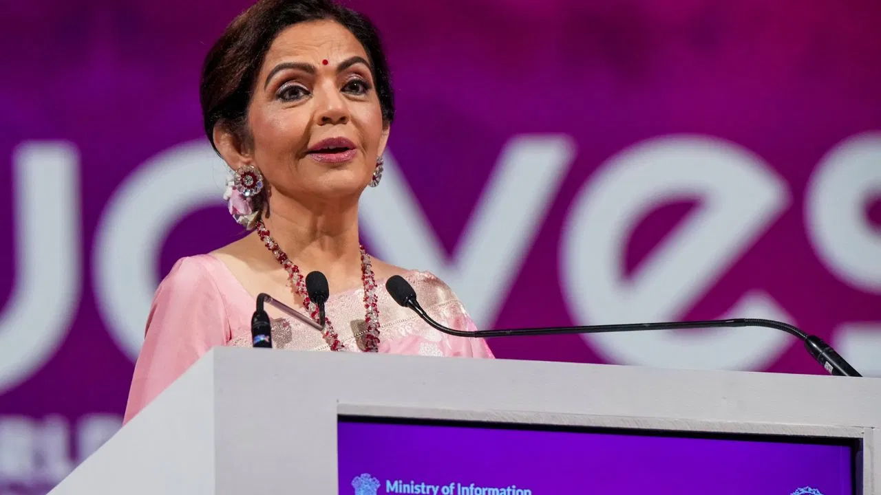 नीता अंबानी नहीं ये हैं भारत की सबसे बड़ी दानवीर महिला बिजनेसवुमन, 1 साल में दान किए 204 करोड़ रुपये नीता अंबानी नहीं ये हैं भारत की सबसे बड़ी दानवीर महिला बिजनेसवुमन, 1 साल में दान किए 204 करोड़ रुपये