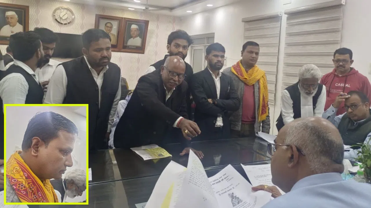 पत्नी ने काट लिया था कान, अब दे रही धमकी… परेशान पति ने मांगी सुरक्षा पत्नी ने काट लिया था कान, अब दे रही धमकी... परेशान पति ने मांगी सुरक्षा