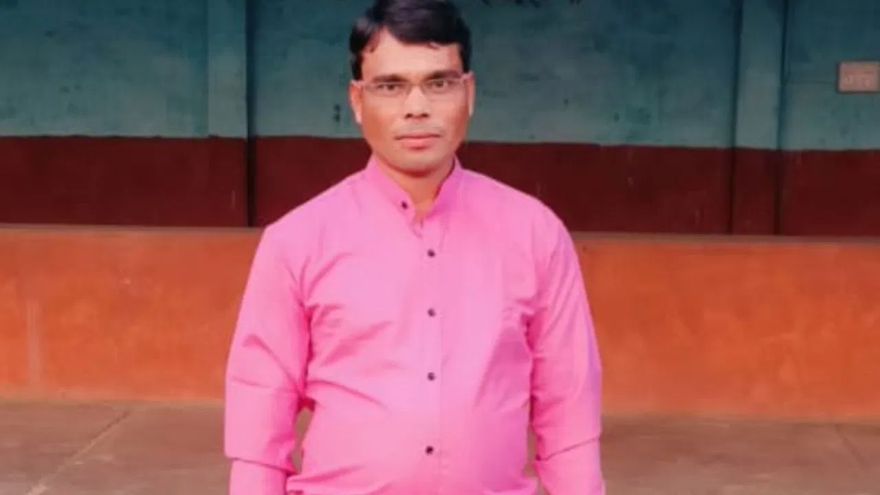 फतेहपुर: शादी से एक दिन पहले दूल्हे ने किया सुसाइड, जिस घर से निकलनी थी बारात, अब वहां से उठेगी अर्थी फतेहपुर: शादी से एक दिन पहले दूल्हे ने किया सुसाइड, जिस घर से निकलनी थी बारात, अब वहां से उठेगी अर्थी