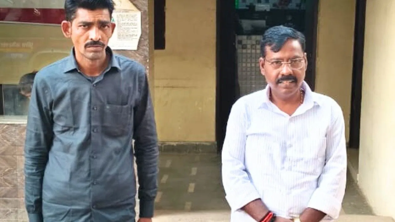 फ्री रहना, फ्री खाना, VIP ठाठबाट…आगरा में पकड़ा गया फर्जी विधायक, ऐसे खुला राज फ्री रहना, फ्री खाना, VIP ठाठबाट...आगरा में पकड़ा गया फर्जी विधायक, ऐसे खुला राज