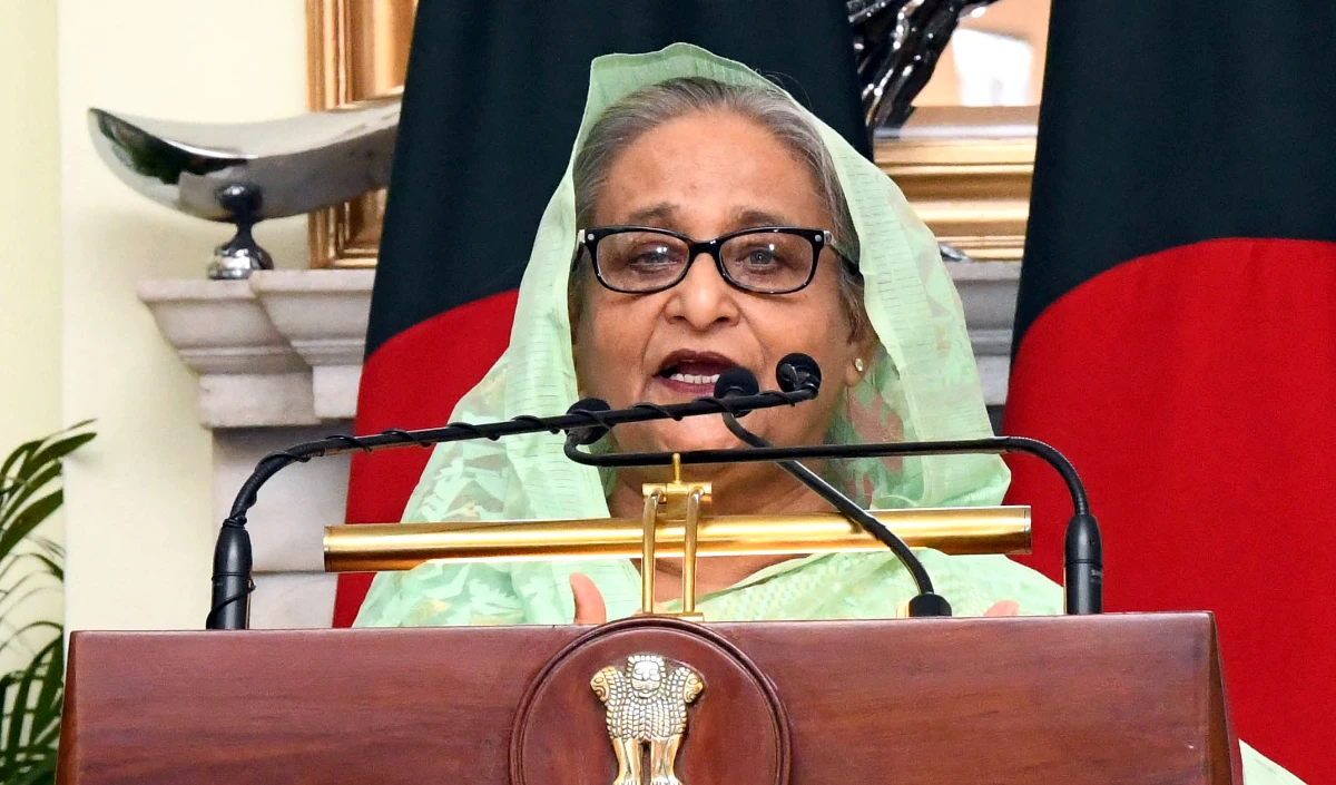 बांग्लादेश ने भारत से मांगी Sheikh Hasina की कस्टडी, नई दिल्ली के लिए कूटनीतिक संकट? देश में अवामी लीग का राष्ट्रव्यापी आंदोलन बांग्लादेश ने भारत से मांगी Sheikh Hasina की कस्टडी, नई दिल्ली के लिए कूटनीतिक संकट? देश में अवामी लीग का राष्ट्रव्यापी आंदोलन