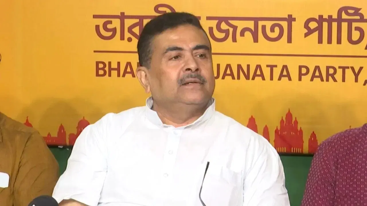 बिहार की जीत हमारी, अब बंगाल की बारी… जानें सुवेंदु अधिकारी के इस दावे में कितना दम, क्या TMC पर भारी पड़ेंगे ये फैक्टर? बिहार की जीत हमारी, अब बंगाल की बारी... जानें सुवेंदु अधिकारी के इस दावे में कितना दम, क्या TMC पर भारी पड़ेंगे ये फैक्टर?
