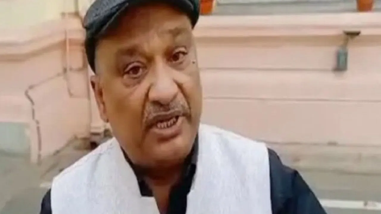 बिहार: भड़काऊ बयान के खिलाफ RJD नेता सुनील सिंह पर एक्शन, DGP ने दिया FIR दर्ज करने का आदेश बिहार: भड़काऊ बयान के खिलाफ RJD नेता सुनील सिंह पर एक्शन, DGP ने दिया FIR दर्ज करने का आदेश