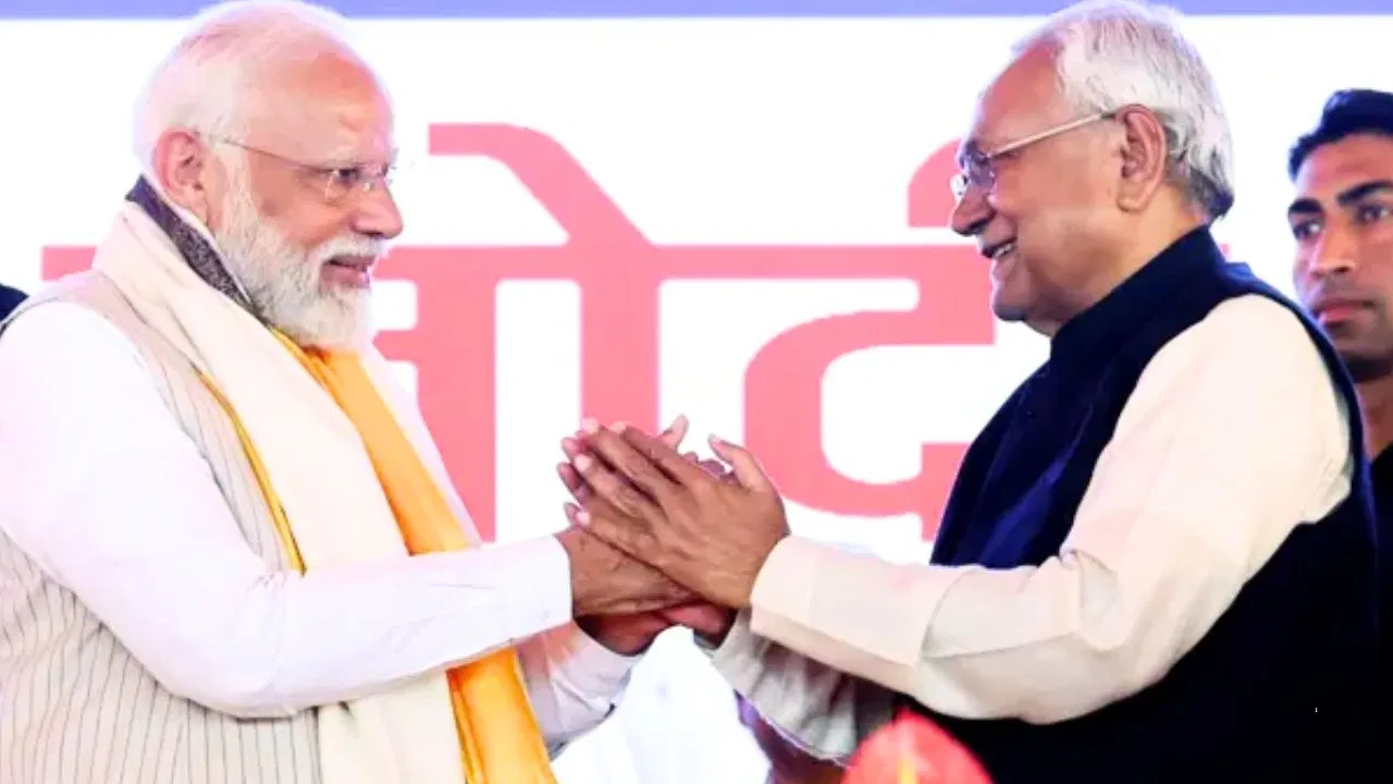 बिहार में नई सरकार बनाने की तैयारी तेज, पटना में बैठकों का दौर शुरू बिहार में नई सरकार बनाने की तैयारी तेज, पटना में बैठकों का दौर शुरू