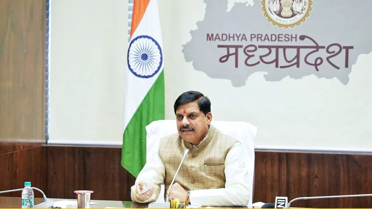 बिरसा मुंडा की जयंती पर कल जबलपुर में जनजातीय गौरव दिवस समारोह, CM मोहन यादव करेंगे योजनाओं का लोकार्पण भगवान बिरसा मुंडा जयंती पर जबलपुर और अलीराजपुर में होंगे भव्य कार्यक्रम... CM मोहन यादव