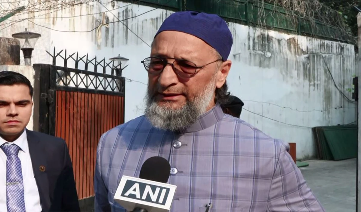 मक्का से मदीना वाले रास्ते में 42 भारतीयों की मौत, ओवैसी ने विदेश मंत्री से की ये अपील मक्का से मदीना वाले रास्ते में 42 भारतीयों की मौत, ओवैसी ने विदेश मंत्री से की ये अपील