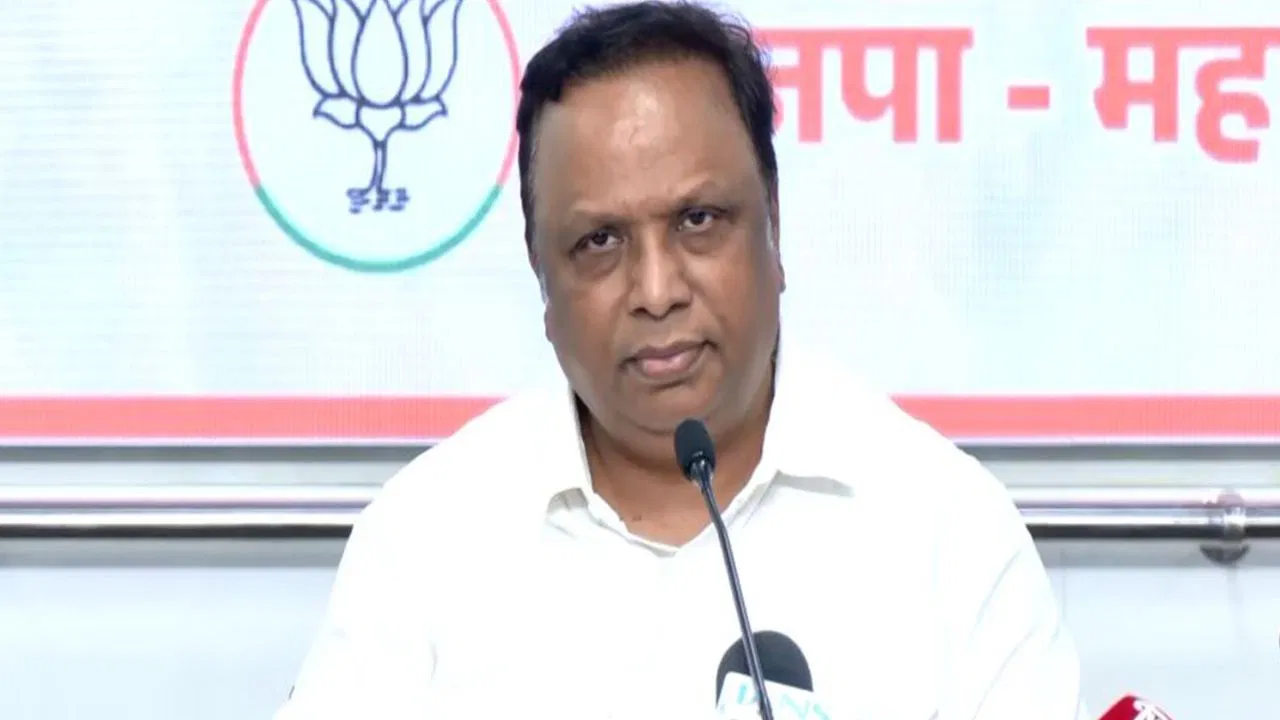 महाराष्ट्र: बस हिंदू-मराठी डुप्लीकेट मतदाता दिखते हैं, मुसलमान नहीं… BJP नेता आशीष शेलार का ठाकरे ब्रदर्स पर हमला महाराष्ट्र: बस हिंदू-मराठी डुप्लीकेट मतदाता दिखते हैं, मुसलमान नहीं... BJP नेता आशीष शेलार का ठाकरे ब्रदर्स पर हमला