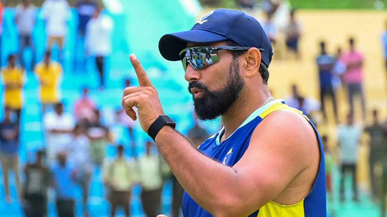मोहम्मद शमी को सजा दे रही BCCI? तीन मैच में 15 विकेट लेकर भी नहीं हुआ सेलेक्शन मोहम्मद शमी को सजा दे रही BCCI? तीन मैच में 15 विकेट लेकर भी नहीं हुआ सेलेक्शन