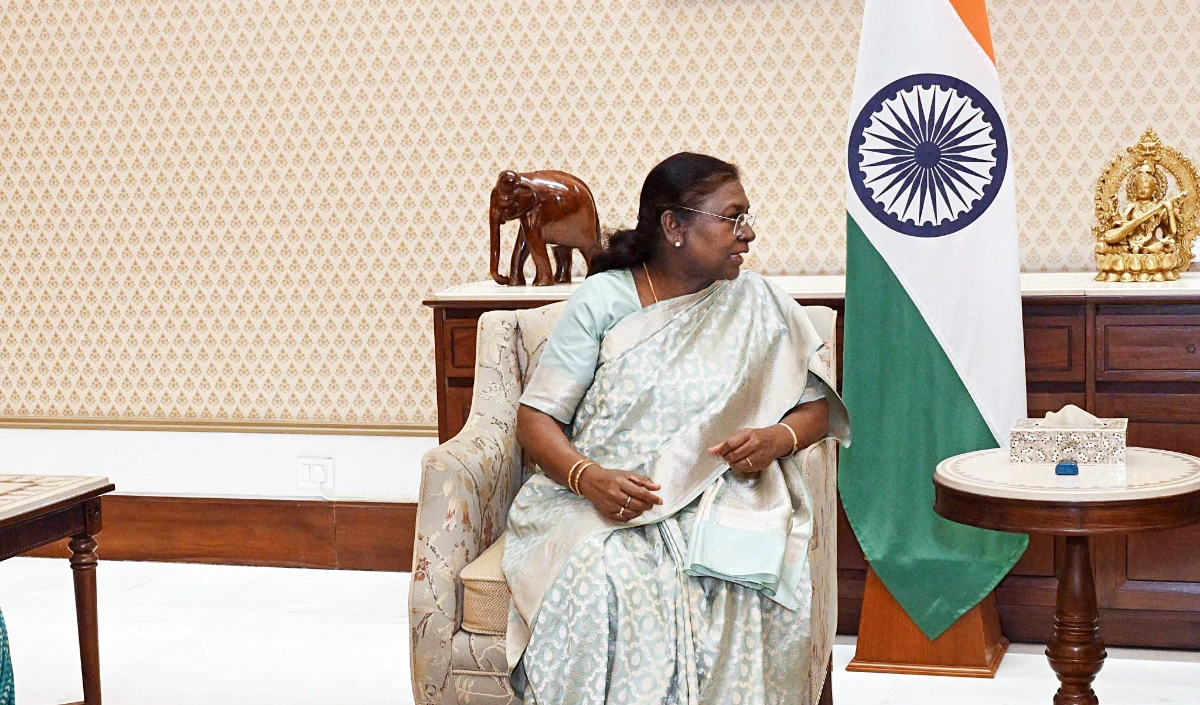 राष्ट्रपति मुर्मू बोत्सवाना पहुंचीं: द्विपक्षीय संबंध और चीता स्थानांतरण मुख्य एजेंडा राष्ट्रपति मुर्मू बोत्सवाना पहुंचीं: द्विपक्षीय संबंध और चीता स्थानांतरण मुख्य एजेंडा