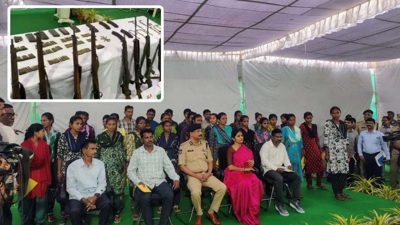 हैदराबाद में 37 नक्सलियों ने किया सरेंडर, हथियार सौंपे… हिडमा से भी निकला लिंक हैदराबाद में 37 नक्सलियों ने किया सरेंडर, हथियार सौंपे... हिडमा से भी निकला लिंक