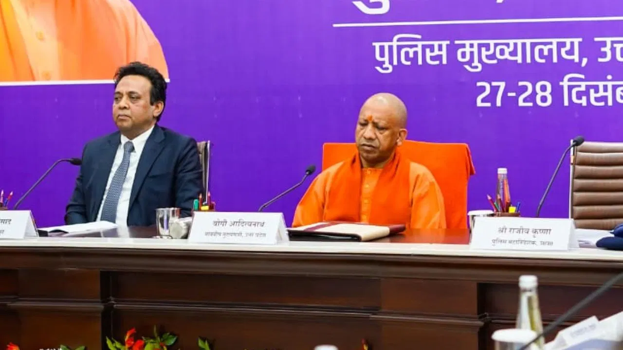 2025 में कैसा रहा मिशन शक्ति अभियान, कल्याणकारी योजनाओं से यूपी में कितना आया बदलाव, जानें सबकुछ 2025 में कैसा रहा मिशन शक्ति अभियान, कल्याणकारी योजनाओं से यूपी में कितना आया बदलाव, जानें सबकुछ