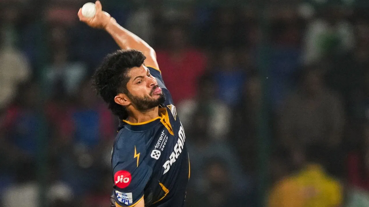 24 गेंदों में 6 विकेट और सिर्फ 9 रन, T20 मैच में इस बॉलर ने तो गजब ही कर दिया 24 गेंदों में 6 विकेट और सिर्फ 9 रन, T20 मैच में इस बॉलर ने तो गजब ही कर दिया