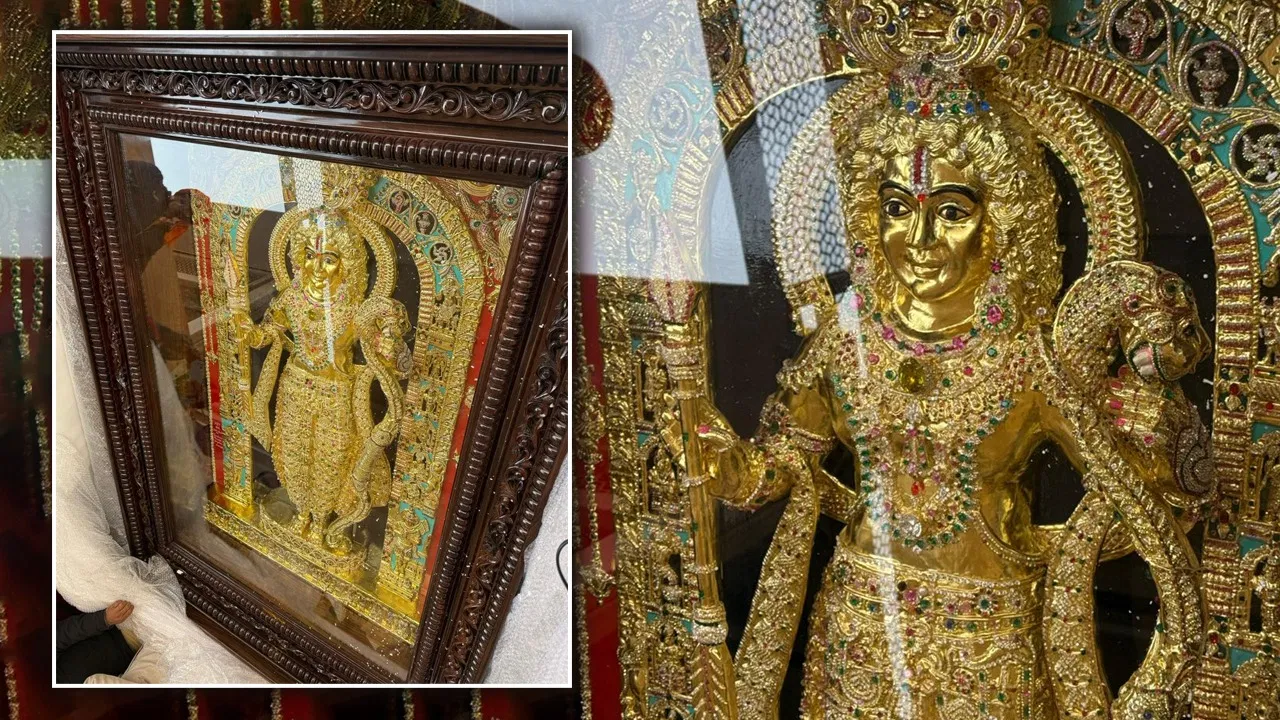 30 करोड़ कीमत, 5 क्विंटल वजन, 10 फीट लंबी… कर्नाटक के भक्त ने अयोध्या भेजी सोने-चांदी के श्रृंगार वाली रामलला की मूर्ति 30 करोड़ कीमत, 5 क्विंटल वजन, 10 फीट लंबी... कर्नाटक के भक्त ने अयोध्या भेजी सोने-चांदी के श्रृंगार वाली रामलला की मूर्ति