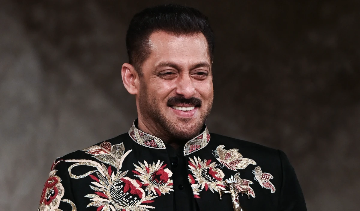 60 के हुए Salman Khan, पनवेल फार्महाउस के इर्द-गिर्द साइकिल चलाते दिखे भाईजान, फैंस में उत्साह 60 के हुए Salman Khan, पनवेल फार्महाउस के इर्द-गिर्द साइकिल चलाते दिखे भाईजान, फैंस में उत्साह