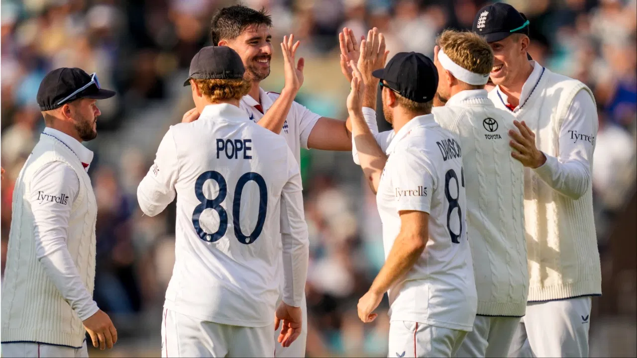 AUS vs ENG: भारत के खिलाफ खेला तो 19 विकेट लिए, अब ऑस्ट्रेलिया की बारी, इंग्लैंड की प्लेइंग 11 में आया ‘धुरंधर’ AUS vs ENG: भारत के खिलाफ खेला तो 19 विकेट लिए, अब ऑस्ट्रेलिया की बारी, इंग्लैंड की प्लेइंग 11 में आया 'धुरंधर'