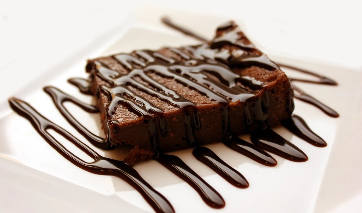 Christmas Party के लिए 5 मिनट में बनाएं Eggless Brownie, जानिए आसान रेसिपी Christmas Party के लिए 5 मिनट में बनाएं Eggless Brownie, जानिए आसान रेसिपी