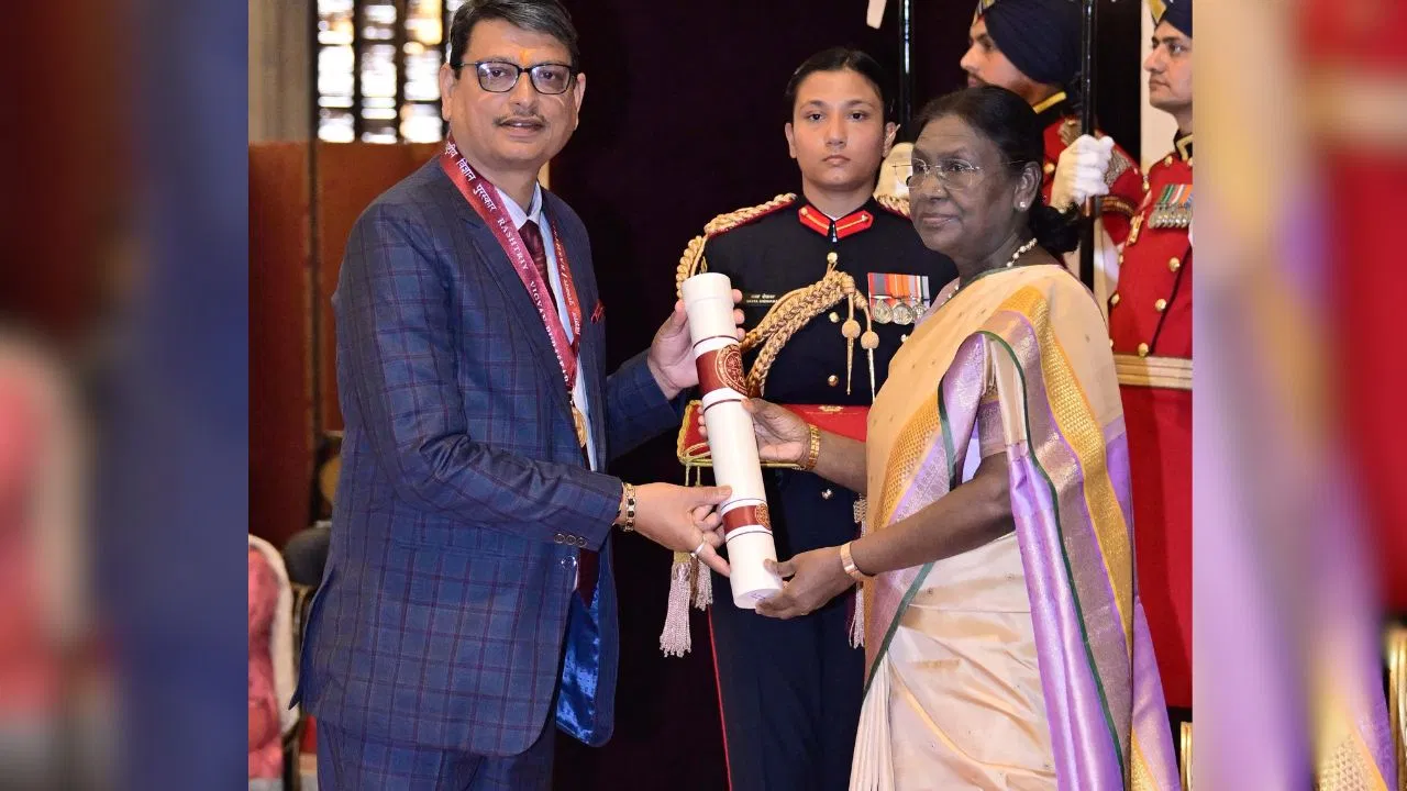Dr. Gyanendra Pratap Singh: गेहूं किस्मों के विकास के लिए डॉ. ज्ञानेंद्र प्रताप सिंह को मिला नेशनल साइंस अवॉर्ड, जानें कहां से की है पढ़ाई Dr. Gyanendra Pratap Singh: गेहूं किस्मों के विकास के लिए डॉ. ज्ञानेंद्र प्रताप सिंह को मिला नेशनल साइंस अवॉर्ड, जानें कहां से की है पढ़ाई