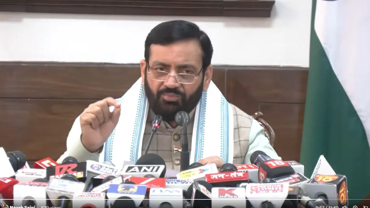 कांग्रेस जनहित के मुद्दे लेकर आए, सरकार सदन में सार्थक चर्चा के लिए तैयार Haryana: 7 लाख बहनों के खातों में ₹148 करोड़ ट्रांसफर... दीनदयाल लाडो लक्ष्मी योजना की दूसरी किस्त जारी