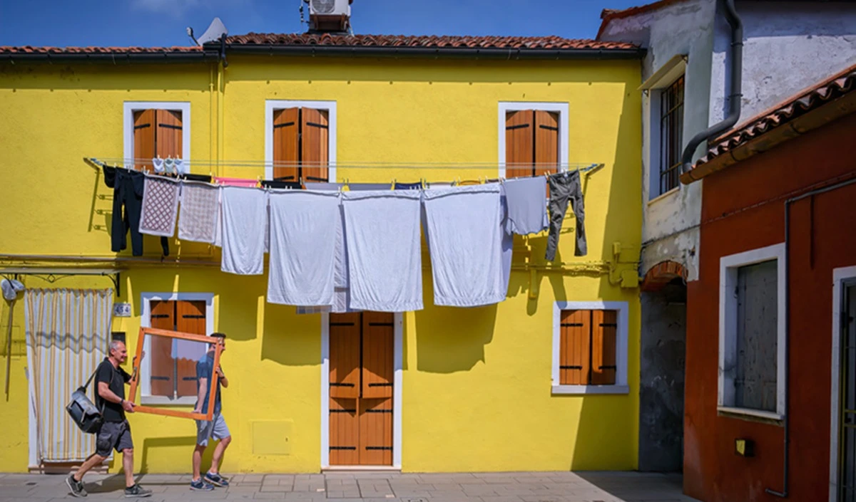 How to Dry Clothes: सर्दी की ठंड में गीले कपड़ों से पाएं निजात, जानें ये 5 शानदार हैक्स, झटपट सूखेंगे कपड़े How to Dry Clothes: सर्दी की ठंड में गीले कपड़ों से पाएं निजात, जानें ये 5 शानदार हैक्स, झटपट सूखेंगे कपड़े