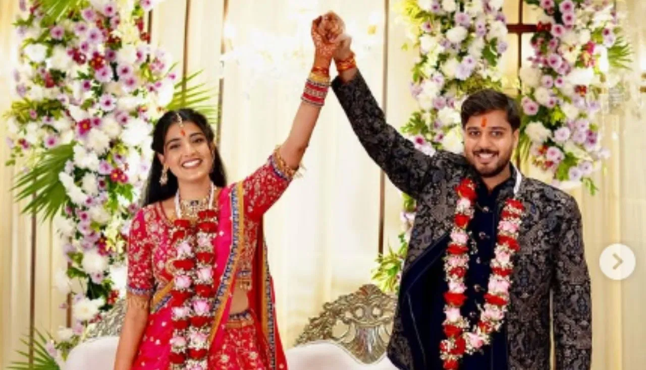 IAS Love Story: आईआईटी से पढ़ा है IAS दूल्हा, दुल्हनिया है IRS, जानें कौन हैं विकास और प्रिया IAS Love Story: आईआईटी से पढ़ा है IAS दूल्हा, दुल्हनिया है IRS, जानें कौन हैं विकास और प्रिया