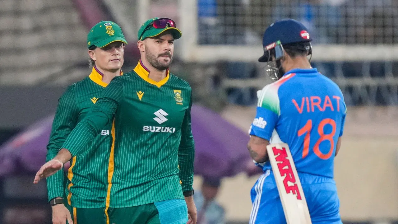 IND vs SA: रायपुर में टीम इंडिया की शर्मनाक हार, कोहली-ऋतुराज के शतक बेकार, साउथ अफ्रीका की रिकॉर्ड जीत IND vs SA: रायपुर में टीम इंडिया की शर्मनाक हार, कोहली-ऋतुराज के शतक बेकार, साउथ अफ्रीका की रिकॉर्ड जीत