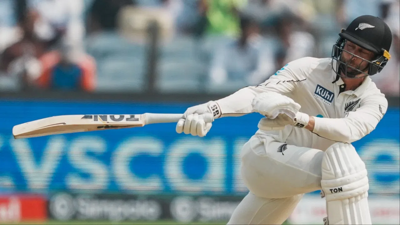 IPL Auction में नहीं बिकने के बाद एक ही मैच में ठोके 327 रन, उड़ाए 42 छक्के-चौके IPL Auction में नहीं बिकने के बाद एक ही मैच में ठोके 327 रन, उड़ाए 42 छक्के-चौके