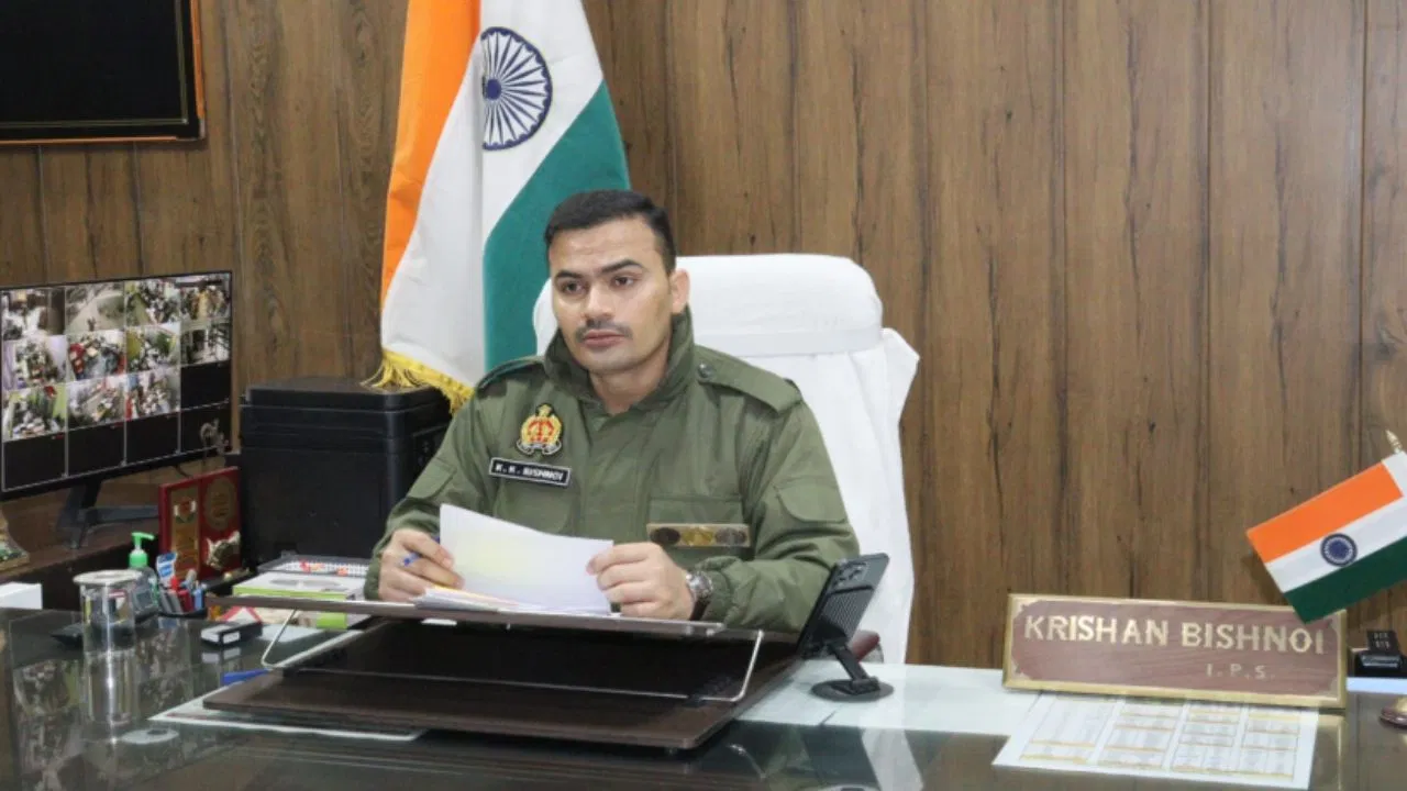 IPS KK Bishnoi Story: अपराधियों से जब्त की थी 803 करोड़ की अवैध संपत्ति, अब CM योगी ने दिया ये इनाम, जानें कौन हैं IPS कृष्ण कुमार बिश्नोई IPS KK Bishnoi Story: अपराधियों से जब्त की थी 803 करोड़ की अवैध संपत्ति, अब CM योगी ने दिया ये इनाम, जानें कौन हैं IPS कृष्ण कुमार बिश्नोई