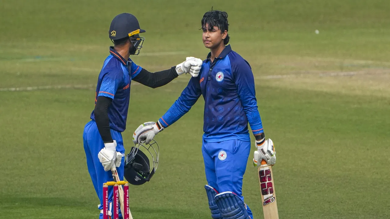 Indigo Flights Cancellation: BCCI को अचानक बदलनी पड़ी फाइनल समेत 12 मैचों की जगह Indigo Flights Cancellation: BCCI को अचानक बदलनी पड़ी फाइनल समेत 12 मैचों की जगह